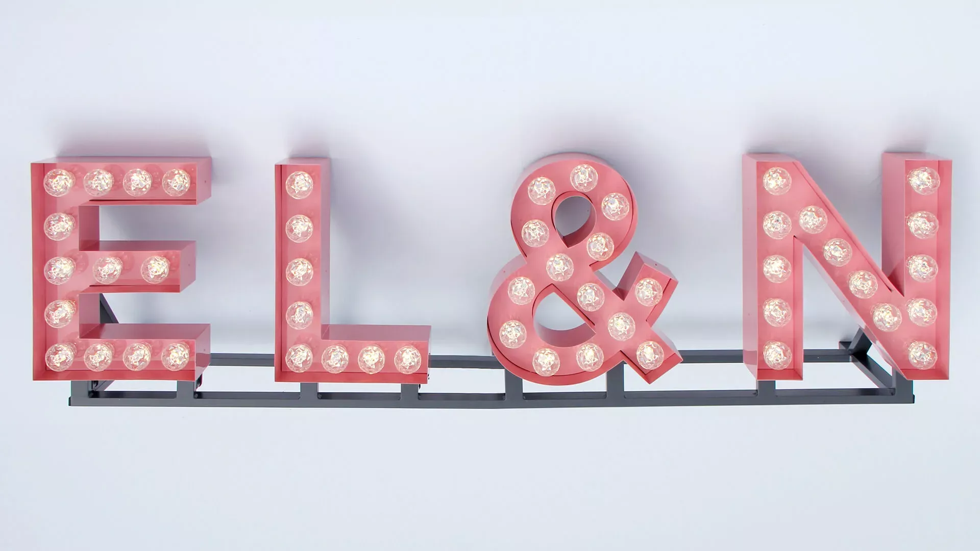 EL - Glühbirnenbuchstaben in Rosa